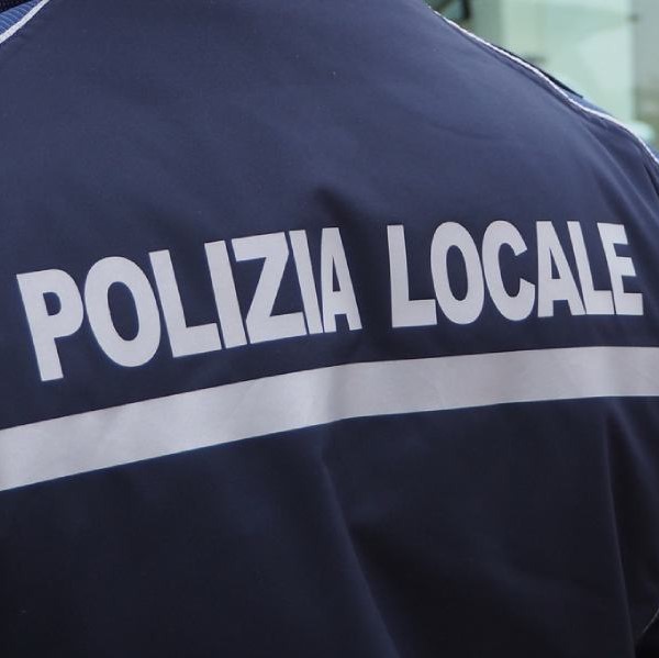 agente-polizia-locale