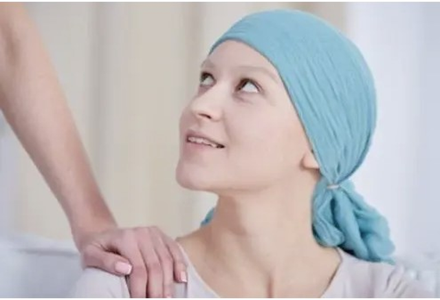 Contributo economico per persone con alopecia da chemioterapia